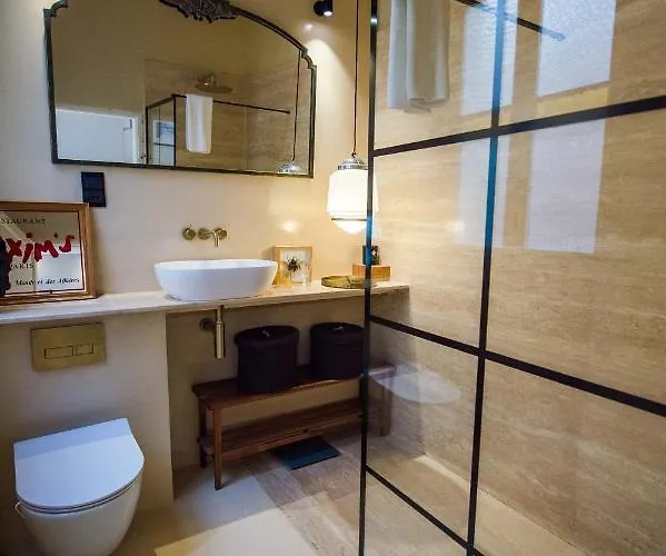 Collection - St Ursula Appartement *